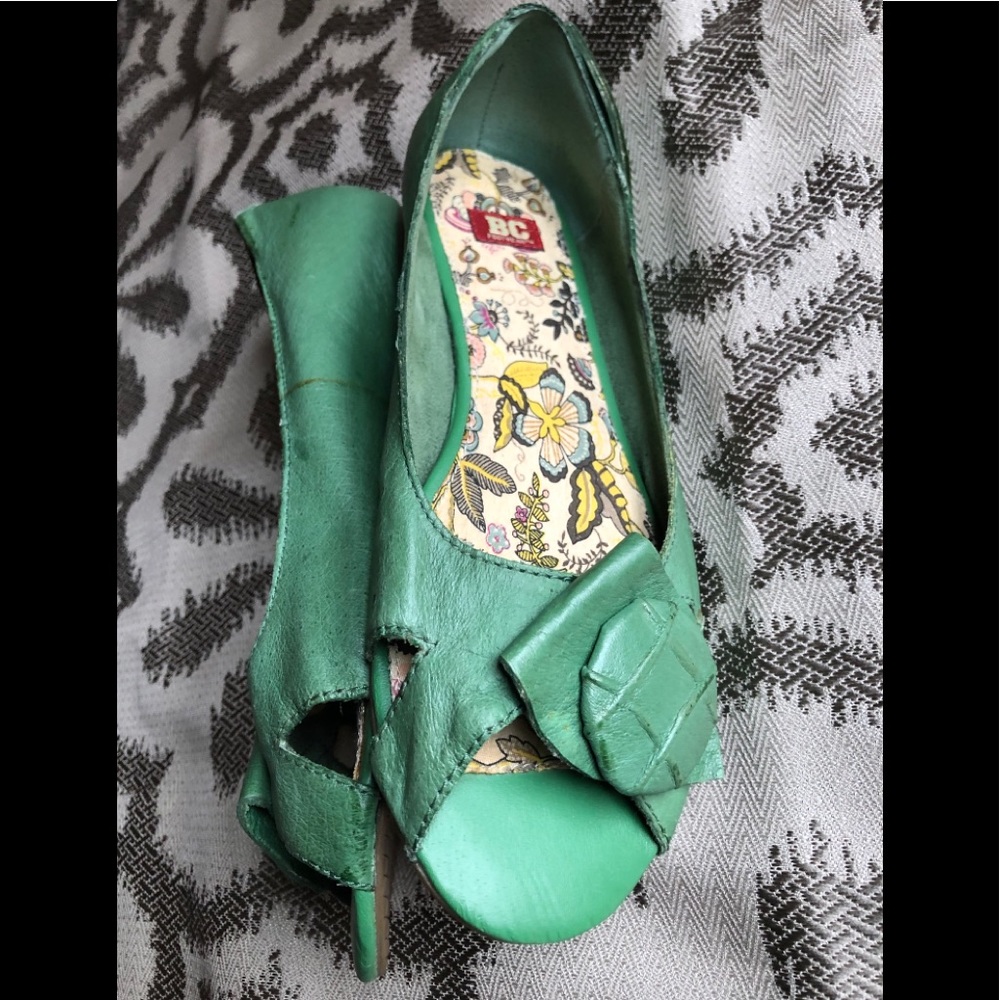 🆕BC FOOTWEAR PEEP-TOE GREEN LEATHER FLATS🥿 Sz 6 - Picture 16 of 16
